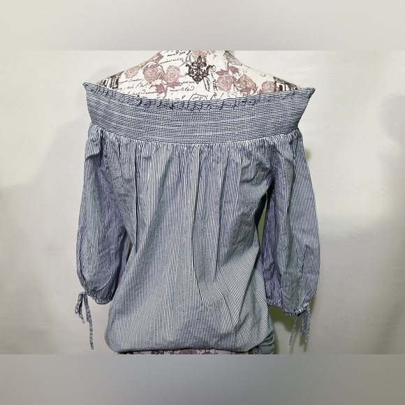 MELISSA PAIGE Navy and white micro striped off shoulder top size M.‎ - Picture 6 of 11